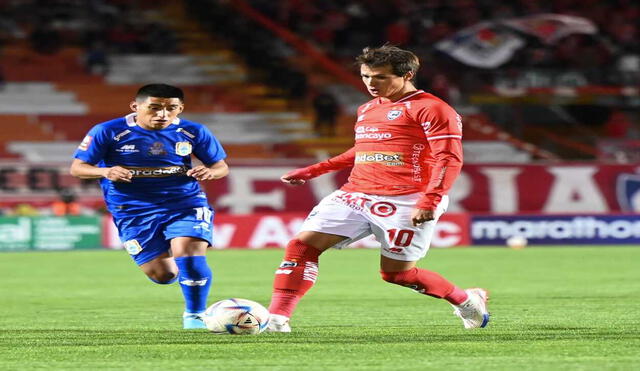 Luchado. Buen partido entre los equipos del sur pero no hubo ganador, fue empate a un gol. Foto: Difusión.