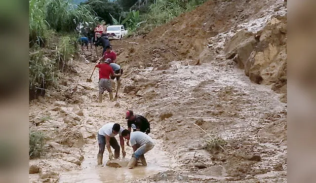 Incomunicados. Pobladores del caserío de Sicacate necesitan ayuda para limpiar caminos. Foto: difusión