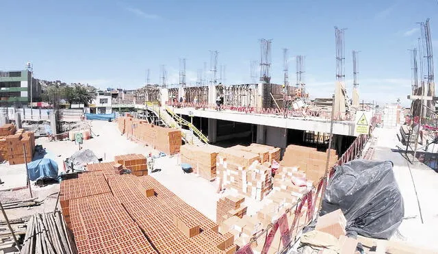 Contraloría. Observan obras en colegio de Miraflores. Foto: La República