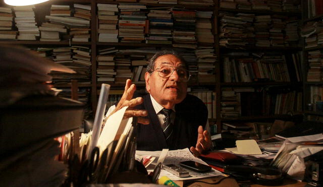 Vida y obra. Eusebio Quiroz Paz Soldán donó el año pasado su biblioteca compuesta por aproximadamente 5.000 libros. Foto: La República