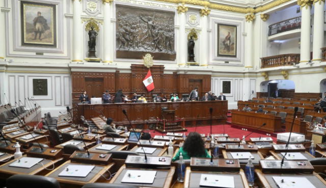 La Subcomisión admitió a trámite la denuncia contra María Cordero este 24 de abril. Foto: difusión/Congreso