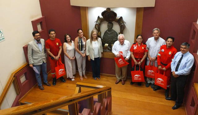 Convenio firmado con la USAT (Universidad Católica Santo Toribio de Morgrovejo). Foto: Patronato Nacional Pro Bomberos