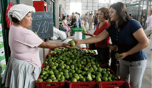 Niveles de inflación han encarecido productos en los mercados y han reducido el consumo en la población. Foto: La República