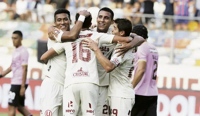 Universitario tomó la punta tras triplete de Alex Valera. Foto:  Luis Jiménez/La República