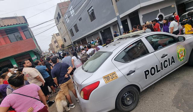 Gran número de moradores se acercaron al lugar de los hechos. Asimismo, exigieron justicia y más seguridad. Foto y video: Jessica Merino-La República