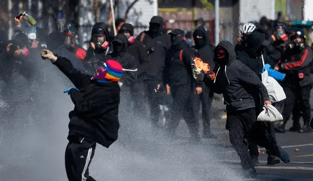 Cientos de manifestantes en Chile, Colombia y Argentina tomaron las calles en el Día del Trabajo. Foto: AFP