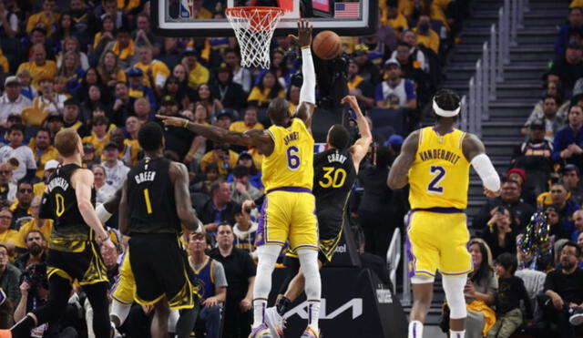 Los Angeles Lakers se impusieron ante Golden State Warriors en la primera semifinal. Foto: AFP
