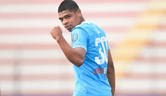 Percy Liza debutó como profesional en Sporting Cristal. Foto: Liga 1