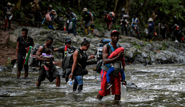 Al menos 250.000 migrantes irregulares cruzaron el Tapón del Darién solo el año pasado. Foto: Raul Arboleda/AFP