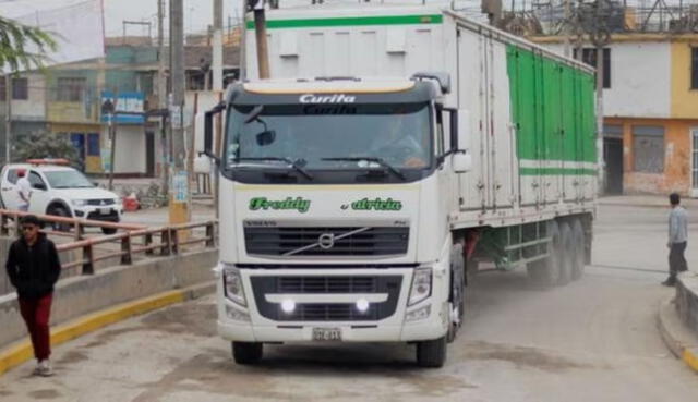 Camión transita en el 'bypass' de Huachipa luego de su reapertura. Foto: Municipalidad de Ate Camión transita en el 'bypass' de Huachipa luego de su reapertura. Foto: Municipalidad de Ate