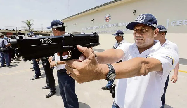 ¿Listos? El argumento de los alcaldes en contra de dotar de armas no letales a los serenos es que no están preparados. Foto: difusión