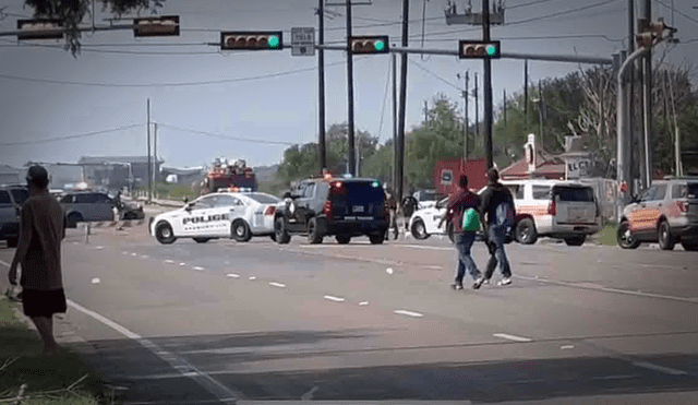 Hombre fue retenido por testigos tras atropellar a varias personas en Brownsville, Texas. Foto: Telemundo