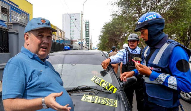 Pirata. Durante la actual gestión, los controles se han relajado y hay más autos colectivos. Foto: difusión