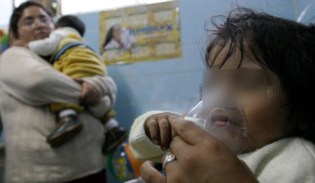 Incremento. Menores acuden a emergencia del hospital Honorio Delgado Espinoza por problemas respiratorios. Foto: LR