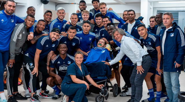 Miguel Ángel se reunió con los jugadores del equipo azul minutos antes del partido contra Alianza Petrolera. Foto: Millonarios FC