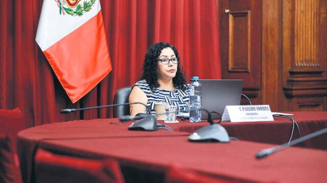 Embalse. Comisión de Ética, que preside Karol Paredes, avanza con lentitud con las denuncias. Foto: difusión