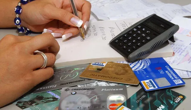 Existe una gran cantidad de deudores morosos en el Perú debido al uso de las tarjetas de crédito. Foto: Emprender.pe