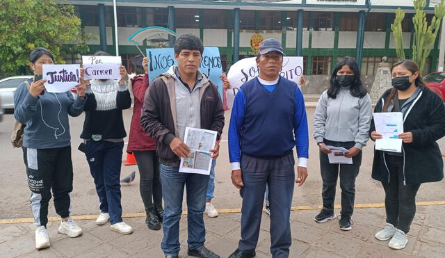 Familiares de la menor piden que se investigue el caso. Foto: Luis Álvarez/La República.