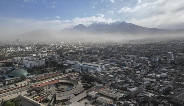 Polvareda. Vientos levantaron terrales que provinieron de los volcanes. Foto: Rodrigo Talavera/La República.