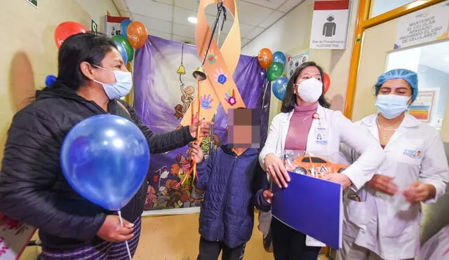 El menor tocó la campaña en el Instituto Nacional de Salud del Niño. Foto: Andina