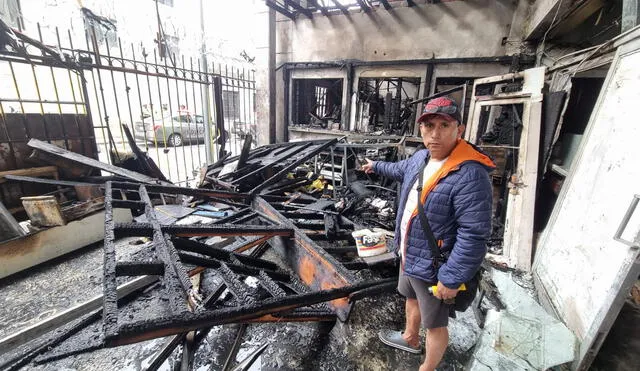 Bomberos lograron controlar el incendio en jirón Caylloma. Sin embargo, la vivienda quedó gravemente dañada . Foto: Mary Luz Aranda