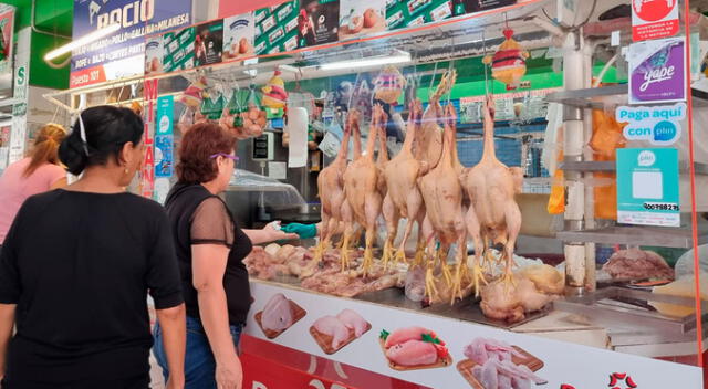 Precio del pollo se incremento debido a las fuertes lluvias a causa del ciclón Yaku.