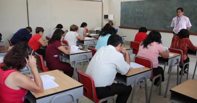 Los docentes rindieron la prueba este domingo 21 de mayo. Foto: Minedu