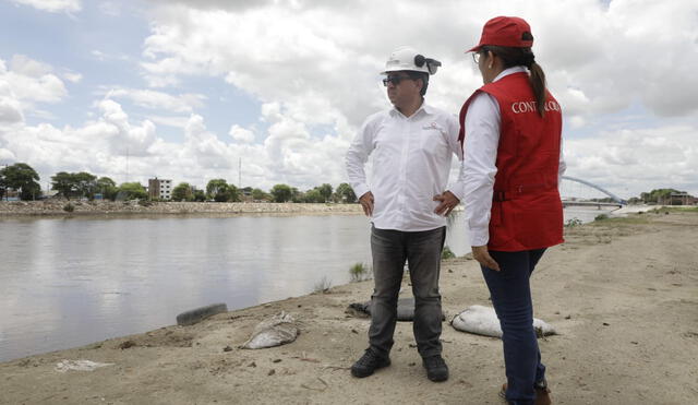 Trabajos por roturas y grietas en defensas ribereñas.  Foto: Contraloría