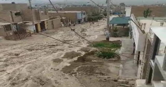 Varias familias se han visto afectadas por este deslizamiento de lodo. Foto: captura video