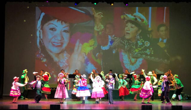 Pastorita Huaracina vive. Espectáculo de homenaje por los 22 años de partida de la cantante peruana. Foto: Rumi Cevallos.