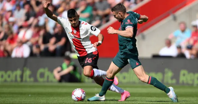 Southampton se despidió de la Premier League con un juego como local ante Liverpool. Foto: EFE