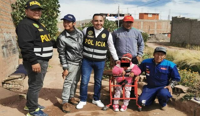 La Policía se sumó al apoyo del mecánico. Foto: Sin Fronteras