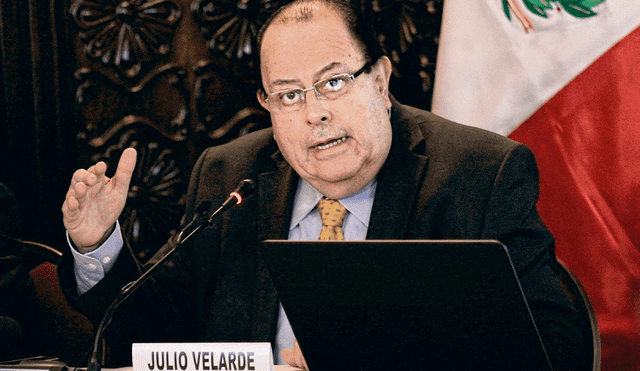 Julio Velarde comentó que se estima que la economía peruana este año crecerá solo 2.6%, una cifra decreciente comparada con el año pasado, debido a los problemas que se han suscitado en los últimos meses. Foto: La República