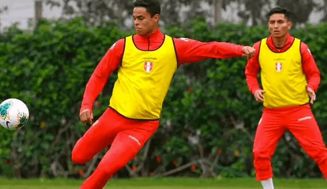 Christopher Olivares representó a la selección peruana en sus categorías inferiores. Foto: FPF - Video: Twitter/Alfredo Ccasa