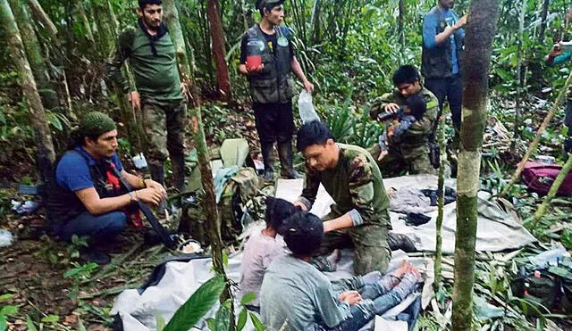 ¡Están vivos! Imagen de los cuatro niños hallados por un grupo de comandos del Ejército colombiano en medio de la selva. Foto: EFE
