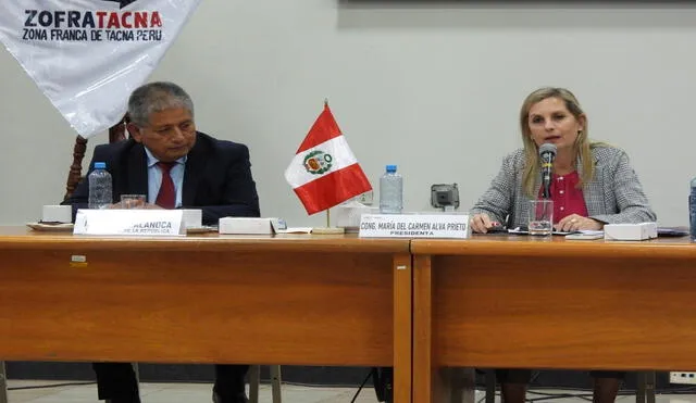 Comisión del congreso se reunió en Tacna para plantear medidas que eviten crisis migratoria. Foto. La República