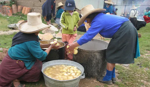 Pobreza es una de las brechas sociales que debe ser prioridad cerrar por parte del Estado. Foto: La República