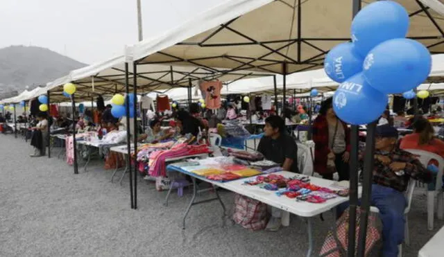 Comerciantes informales que fueron trasladados a feria La Huerta Encontrada expresaron su descontento. Foto: Perú 21