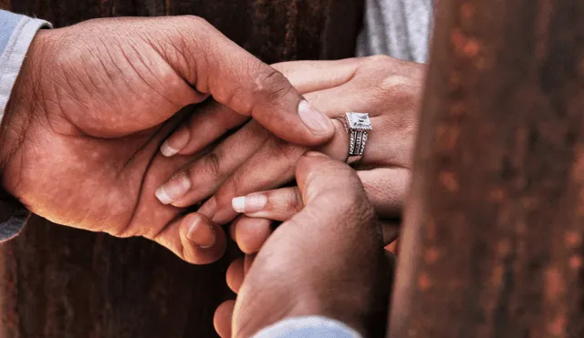 Los anillos simbolizan la unión en matrimonio de las parejas. Foto: AFP