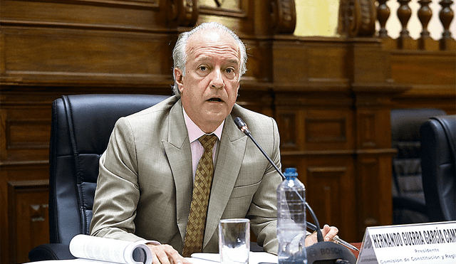 Fujimorista recuerda que Fuerza Popular fue la primera bancada en denunciar ante la SAC a una de sus integrantes acusada de recorte de sueldos. Foto: Congreso