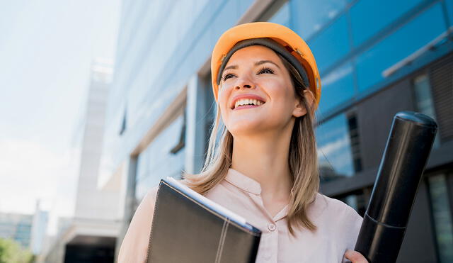 Algunos de los campos más comunes para los ingenieros industriales son construcción, energía y minas. Foto: UNITEC