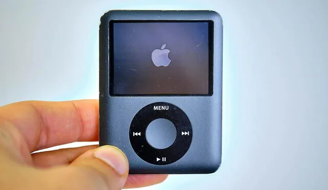 El 23 de octubre de 2001, Apple lanzó al mercado el iPod. Foto: Applesfera