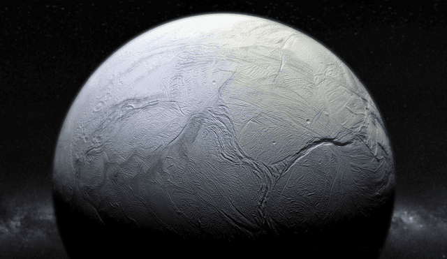 Encélado, la sexta luna más grande de Saturno, posee un océano interno habitable bajo su corteza helada. Foto: 4K Wallpapers