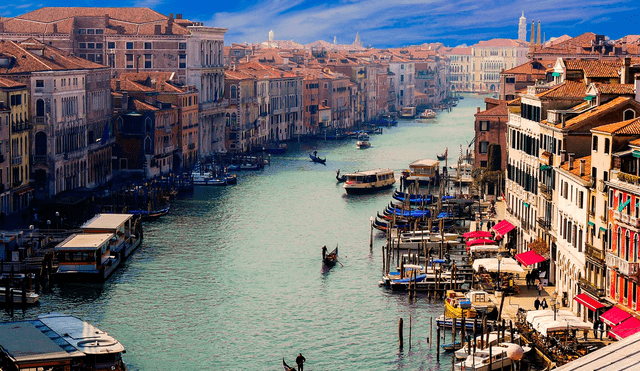 Un bosque de madera sepultado sigue sosteniendo sobre el agua a Venecia. Foto: TravelHolics
