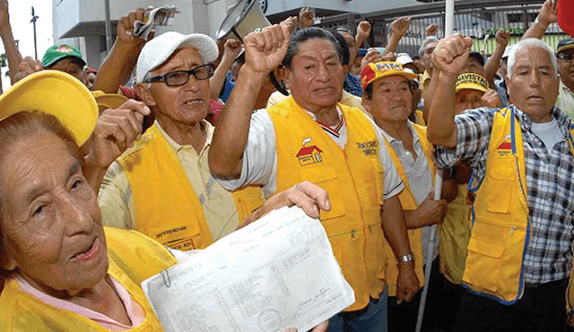 Los exfonavistas aún no reciben la devolución de sus aportes, a pesar de que hay dos leyes vigentes que así lo exigen. Foto: difusión/LR