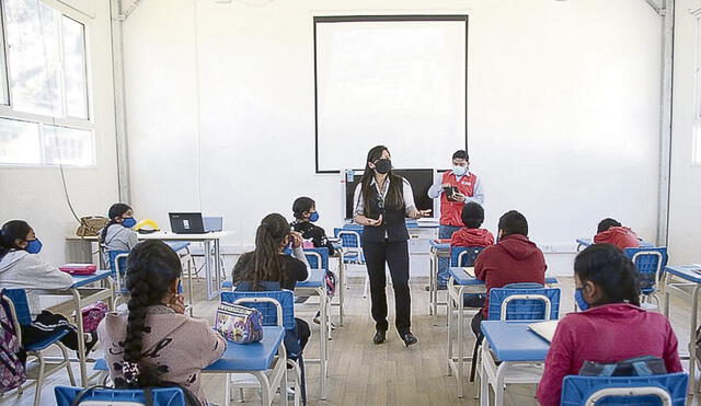 A nivel nacional. Pronto pagarán deuda por preparación de clases a maestros. Foto: difusión