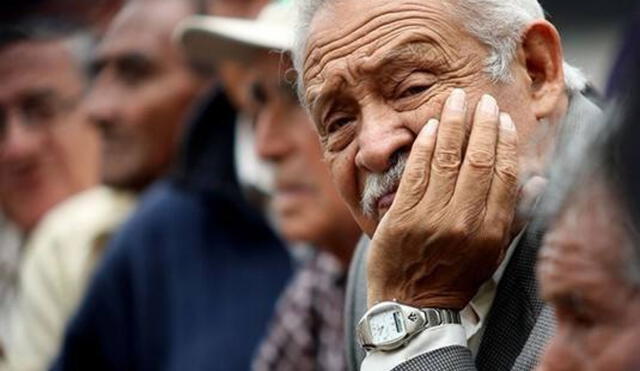 Primera revisión para incrementar la edad de jubilación sería en 2026. Foto: Andina