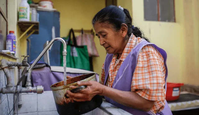 Consecuencias. Bernardina vecina de Tiabaya señala que no tiene problemas con agua, pese a altos niveles de arsénico. Foto: La República