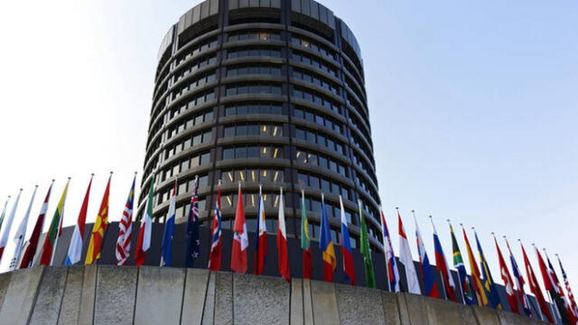 El BIS también destacó que los mercados laborales aún se encuentran ajustados. Foto: EFE