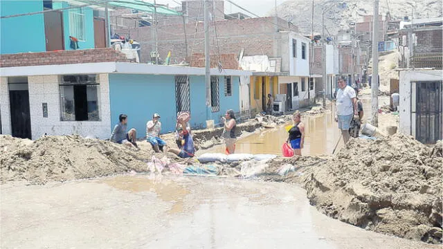 Tragedia. Las fuertes lluvias por "El Niño2 y Yaku dejaron miles de familias damnificadas y afectadas en la región La Libertad. Foto: Yolanda Goicochea/La República